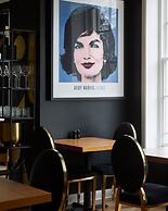 The Royal Adelaide Hotel