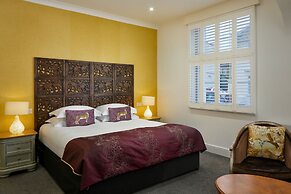 The Royal Adelaide Hotel