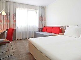 Novotel Poznan Malta