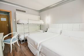 Los Angeles & Spa Hotel