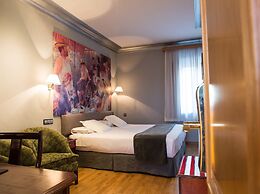 Los Angeles & Spa Hotel