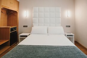 Los Angeles & Spa Hotel