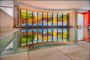 Los Angeles & Spa Hotel