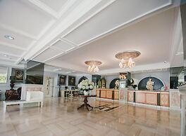 Los Angeles & Spa Hotel