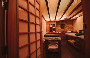 Los Angeles & Spa Hotel