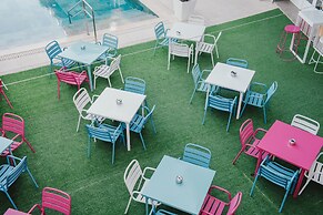 Los Angeles & Spa Hotel