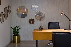 Le Meridien Dubai Hotel & Conference Centre