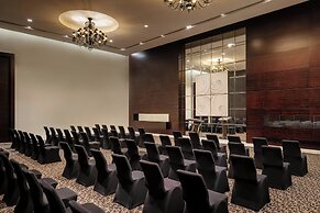 Le Meridien Dubai Hotel & Conference Centre