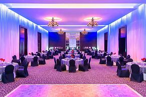 Le Meridien Dubai Hotel & Conference Centre