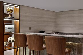 Le Meridien Dubai Hotel & Conference Centre