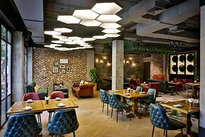 Le Meridien Dubai Hotel & Conference Centre