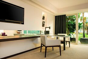 Le Meridien Dubai Hotel & Conference Centre