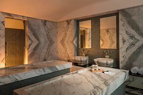 Le Meridien Dubai Hotel & Conference Centre