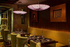 Le Meridien Dubai Hotel & Conference Centre