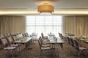 Le Meridien Dubai Hotel & Conference Centre