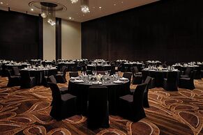 Le Meridien Dubai Hotel & Conference Centre