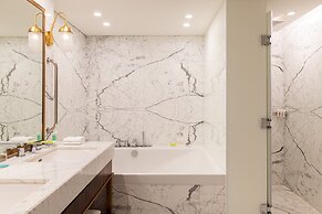 Le Meridien Dubai Hotel & Conference Centre