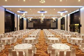 Le Meridien Dubai Hotel & Conference Centre