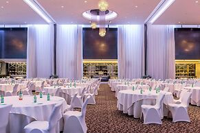 Le Meridien Dubai Hotel & Conference Centre