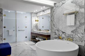 Le Meridien Dubai Hotel & Conference Centre