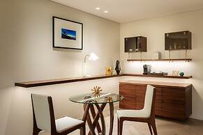 Le Meridien Dubai Hotel & Conference Centre