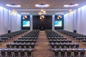 Le Meridien Dubai Hotel & Conference Centre
