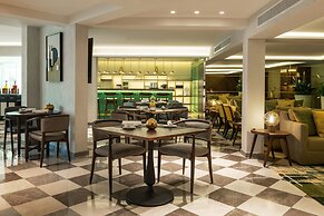 Le Meridien Dubai Hotel & Conference Centre