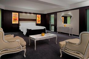 Le Meridien Dubai Hotel & Conference Centre