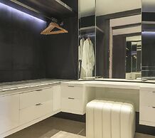 Le Meridien Dubai Hotel & Conference Centre