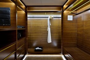 Le Meridien Dubai Hotel & Conference Centre