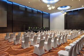 Le Meridien Dubai Hotel & Conference Centre
