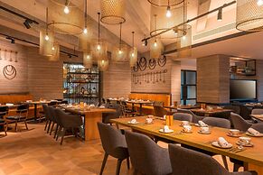 Le Meridien Dubai Hotel & Conference Centre