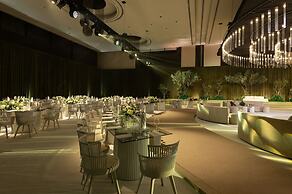 Le Meridien Dubai Hotel & Conference Centre