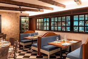 Le Meridien Dubai Hotel & Conference Centre