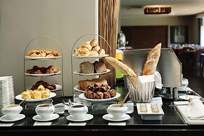 Carlton Hotel