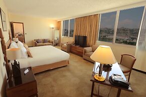 Carlton Hotel
