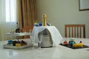 Carlton Hotel