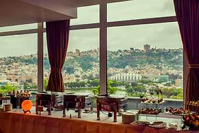 Carlton Hotel