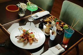 Carlton Hotel