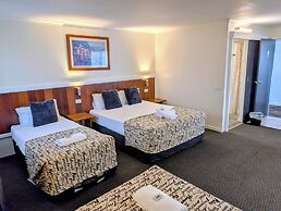 Hampton Villa Motel