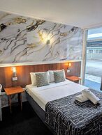 Hampton Villa Motel