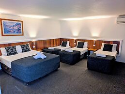 Hampton Villa Motel