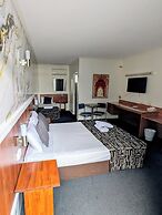 Hampton Villa Motel