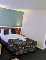 Hampton Villa Motel