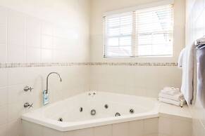 Comfort Inn All Seasons