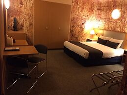 Desert Cave Hotel