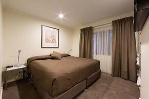 Forrest Hotel and Apartments