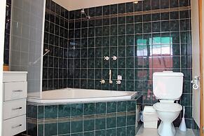 Breakfree Port Pirie