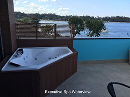 Mariners on the Waterfront