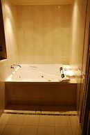 Desert Sand Motor Inn